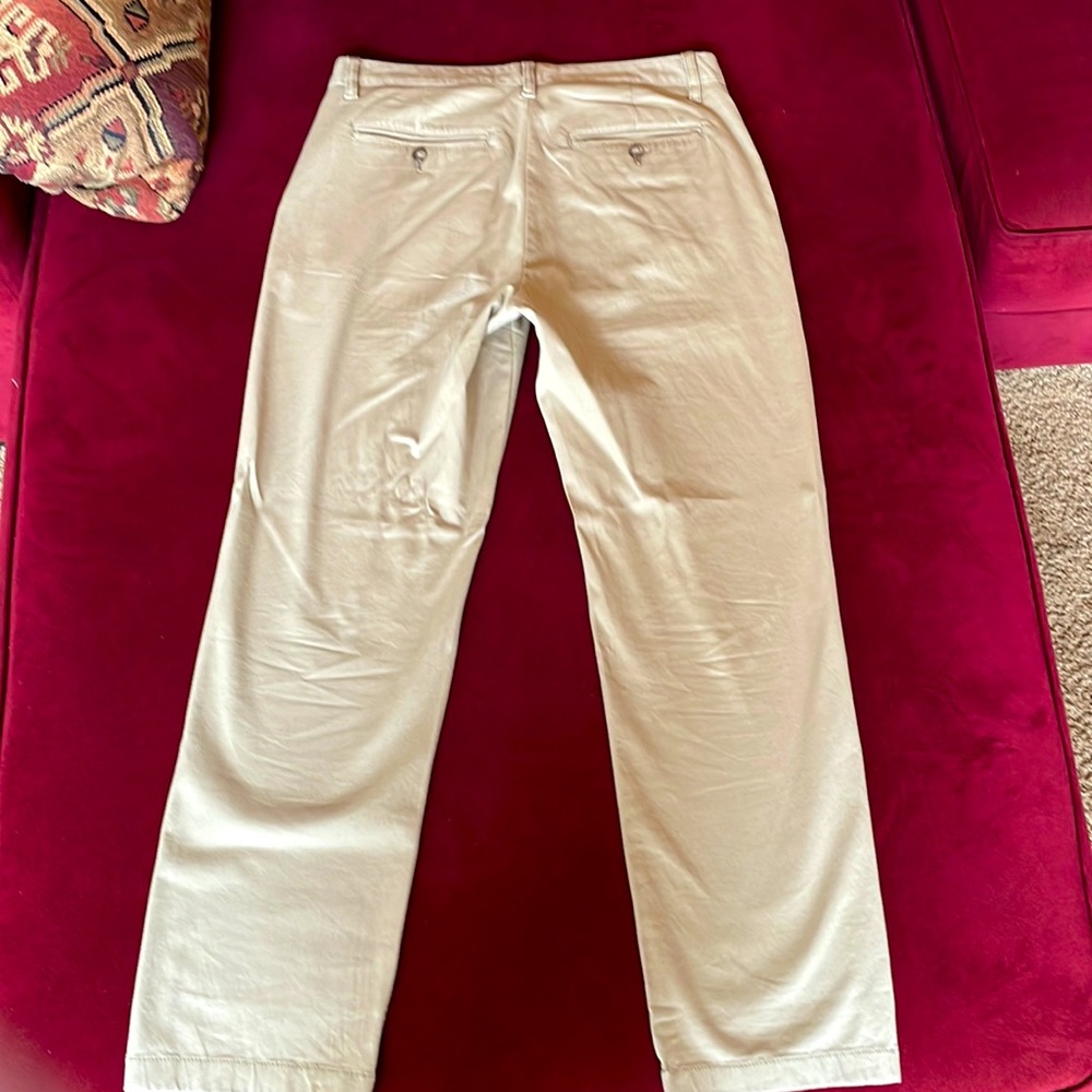 Nautica 32W x 30L classic fit/stretch khaki pants